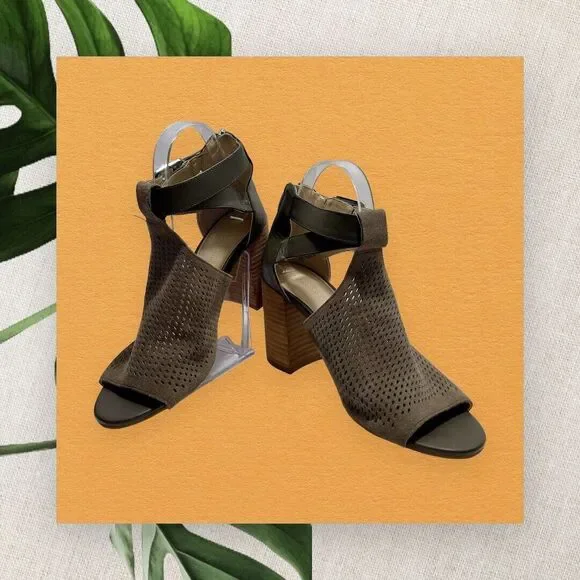 Marc Fisher Gabie Heels Grey Taupe Suede Cutout Block Heel Open Toe Cage Size 8M - Picture 2 of 13